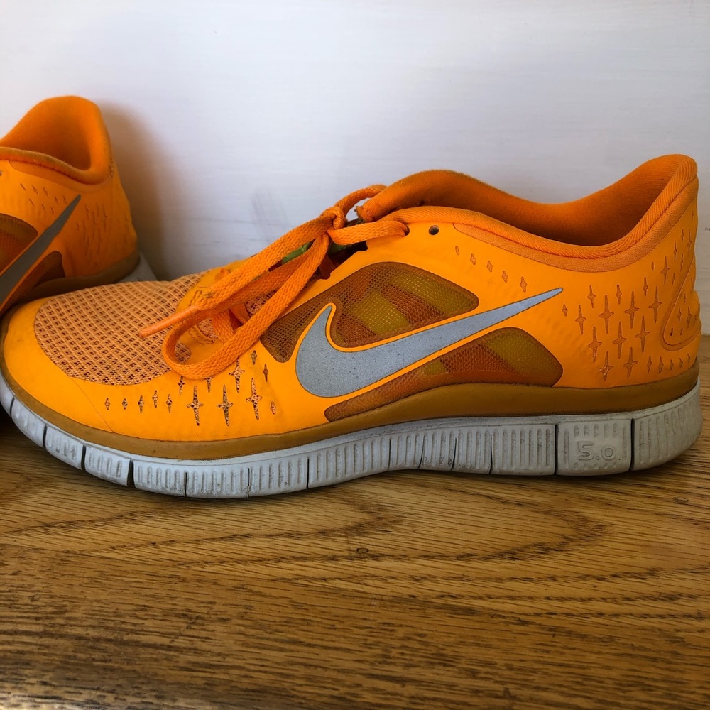 NIKE Free Run 5.0 Sneakers, Orange, Sz 8